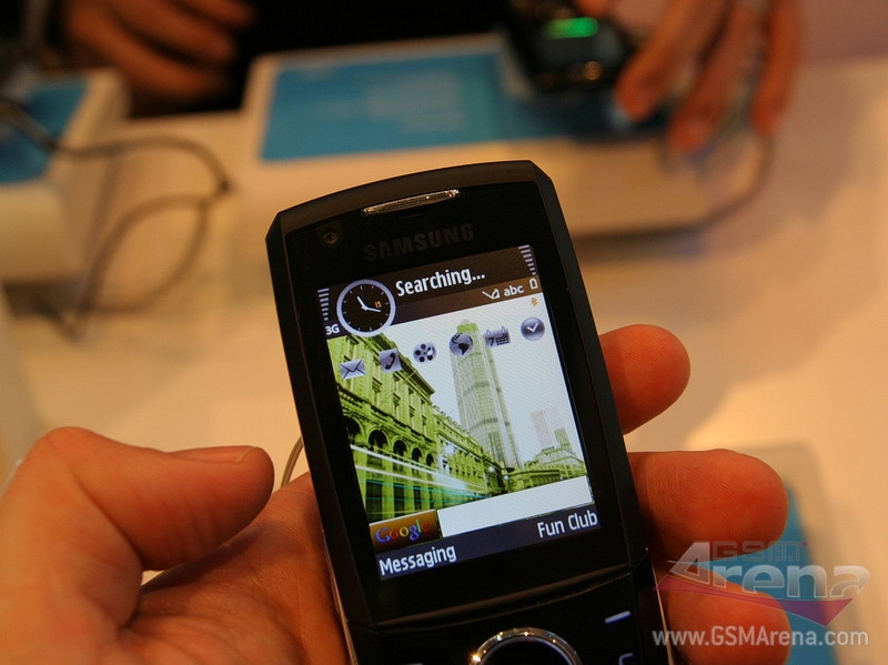 Samsung i520